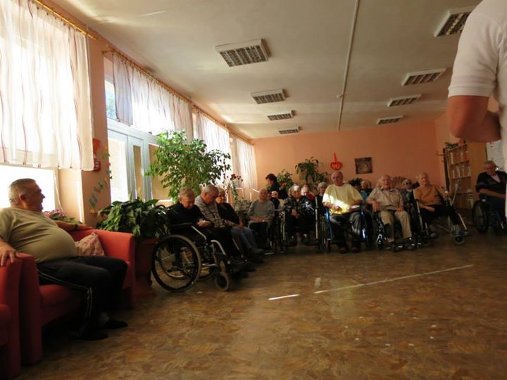 Mesiac úcty starším 013